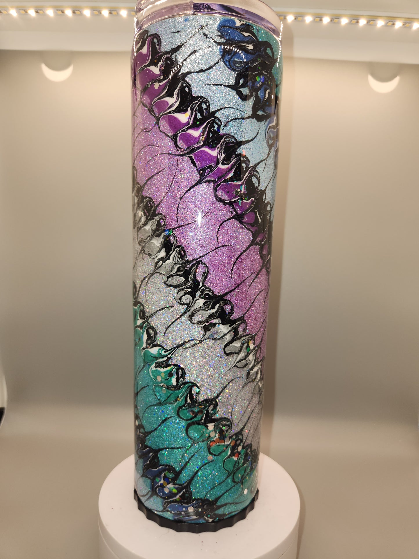 30oz Skinny Strawbler #42 - Gretchen