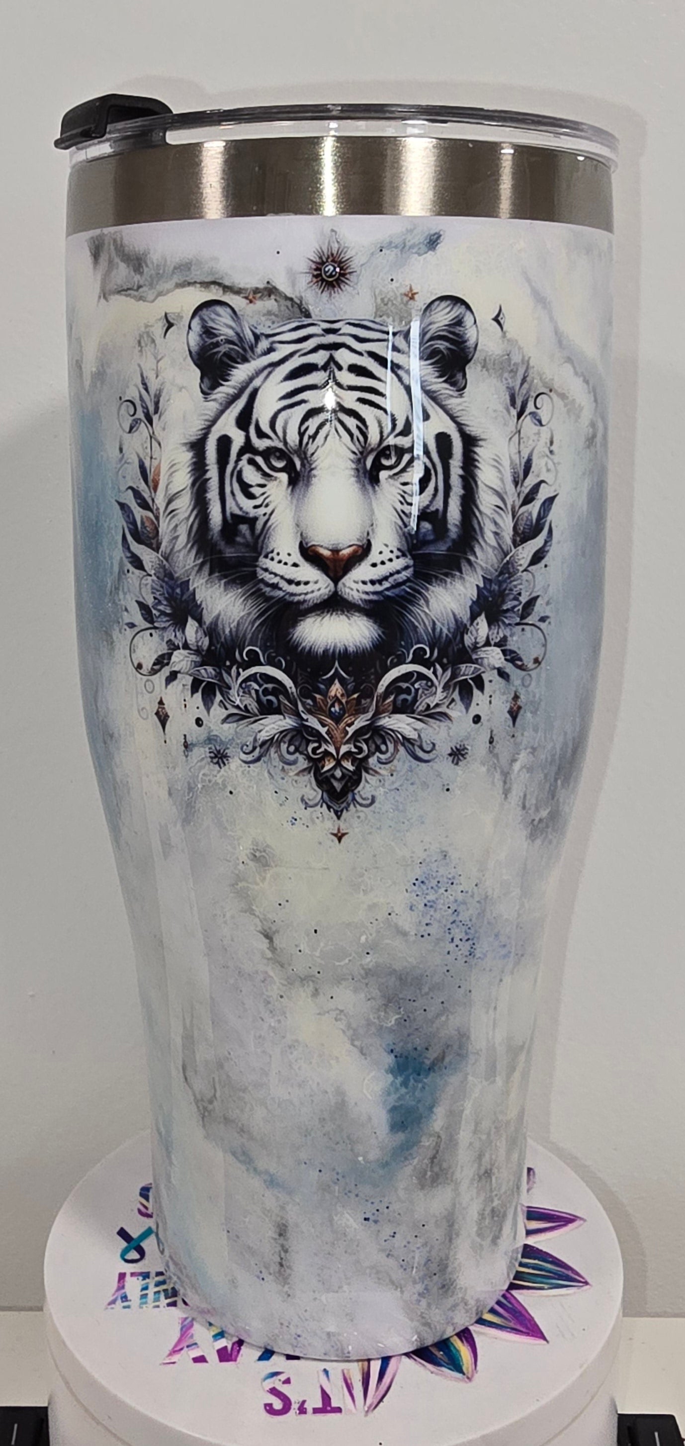 #35 32oz curve tiger JON LOW