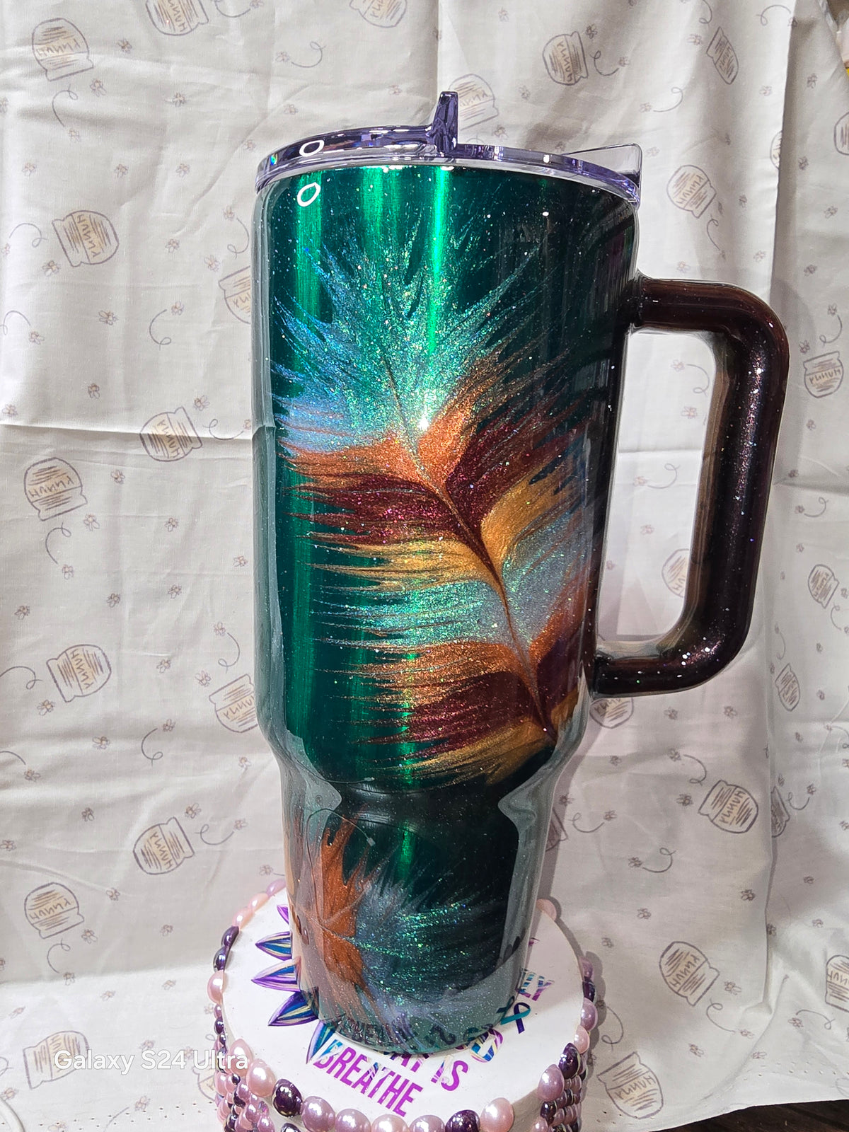#15 40oz Big Swig feathers